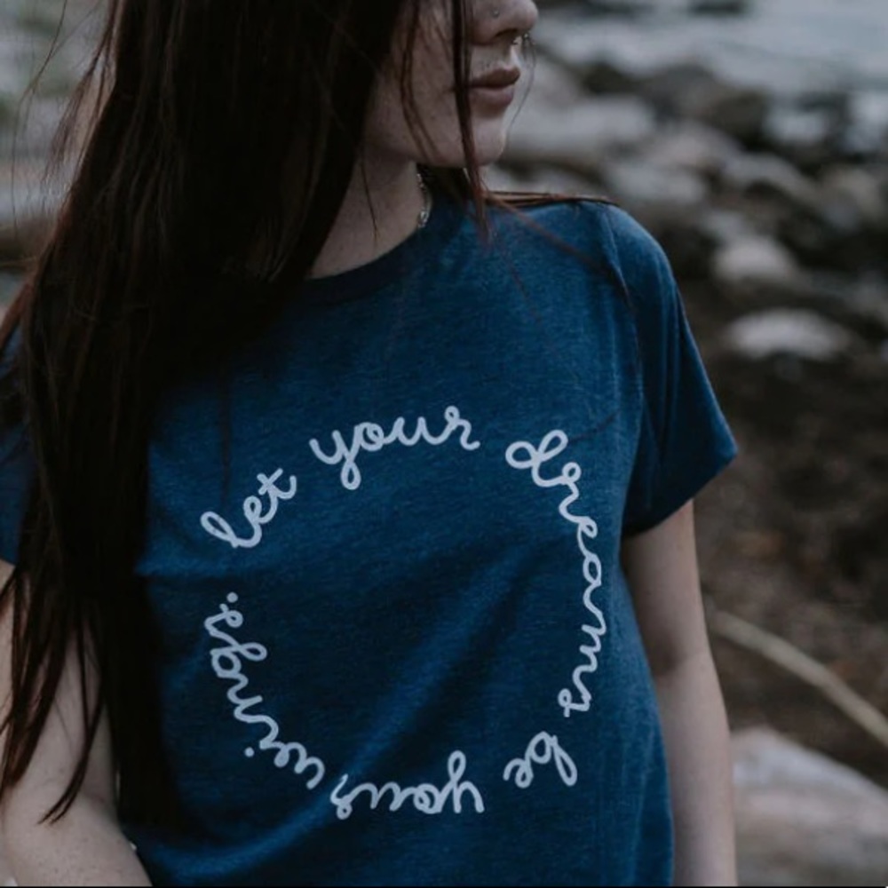 S-XL Let your dreams be your wings tee